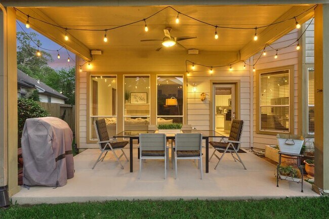 Building Photo - 131 Zephyr Bend Pl