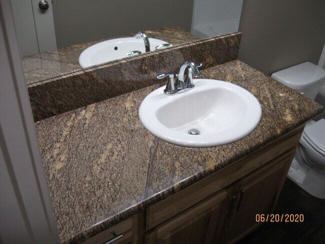 Building Photo - Must See 3 Bedroom with Fenced Yard!