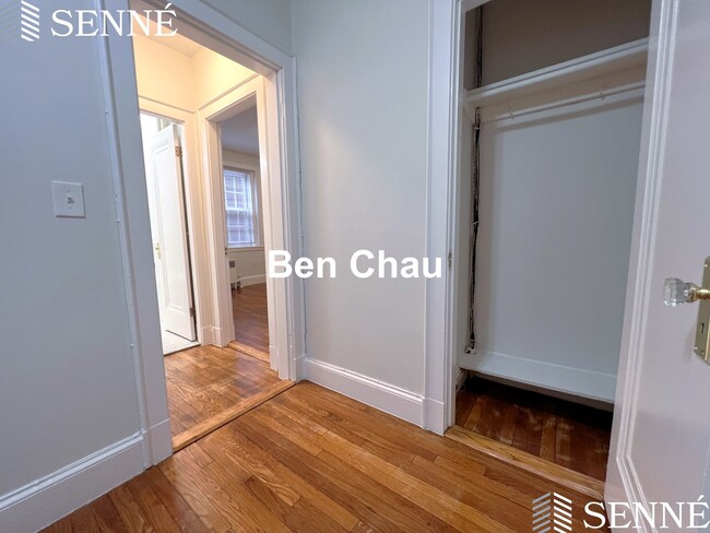 Building Photo - 353 Harvard St