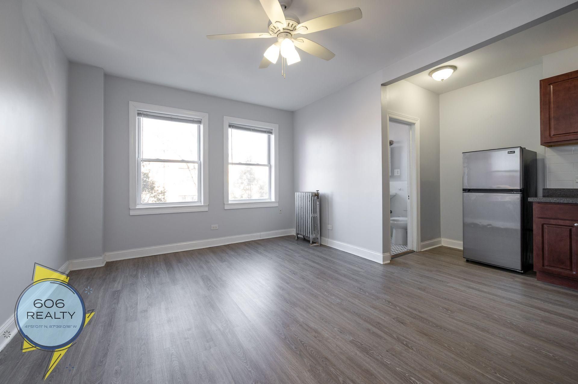 Building Photo - 6930 N Greenview Ave