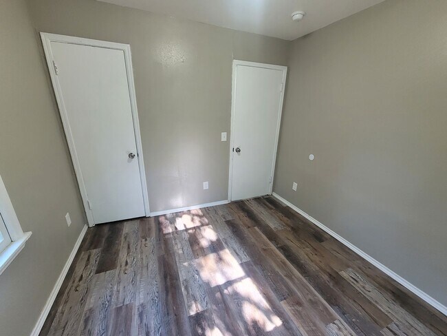 Building Photo - Welcome Home!