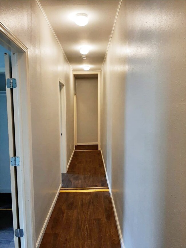 Primary Photo - 1545 Avenue B
