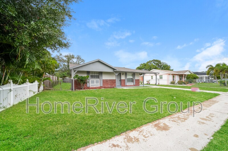 Building Photo - 6561 W Shore Cir