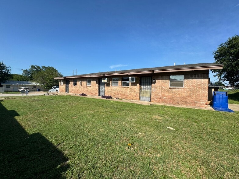 Building Photo - 503 Sunset Ln