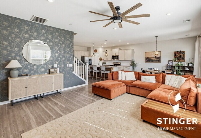 Building Photo - 1214 Danner Dr