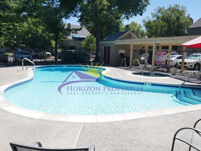 Building Photo - 1 Bed 1 Bath 682 sq ft. Condo in Foothill Farms