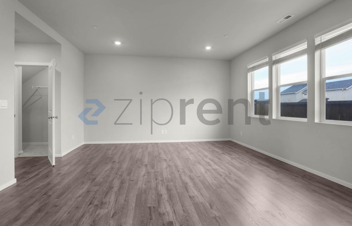 Building Photo - 11013 186th St E