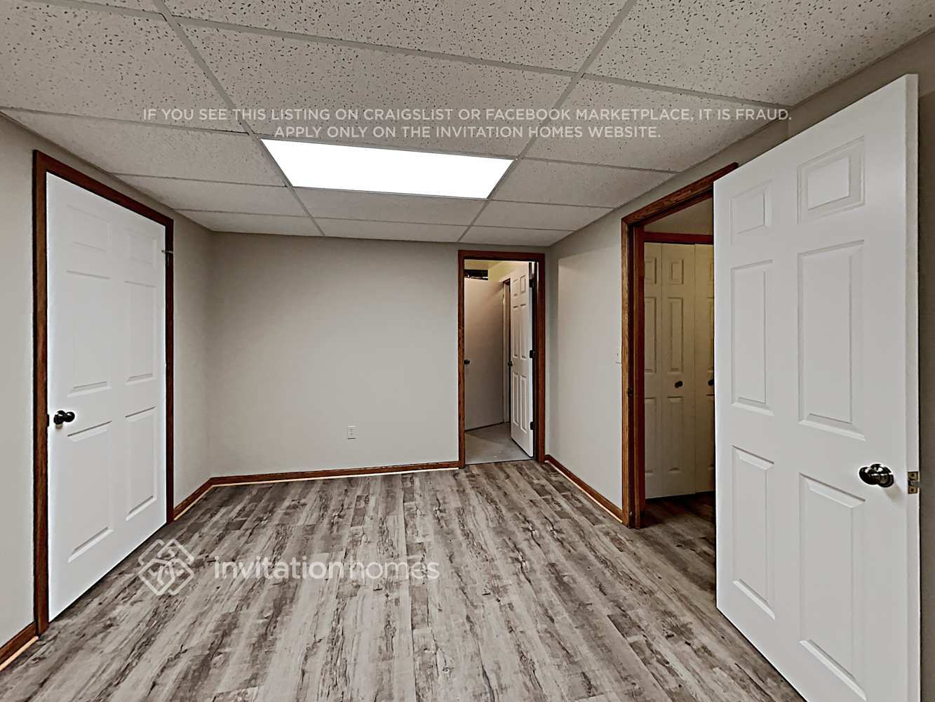 Building Photo - 403 Cretin Ave S