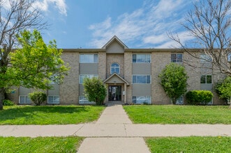 Building Photo - 915 Spiros Ct