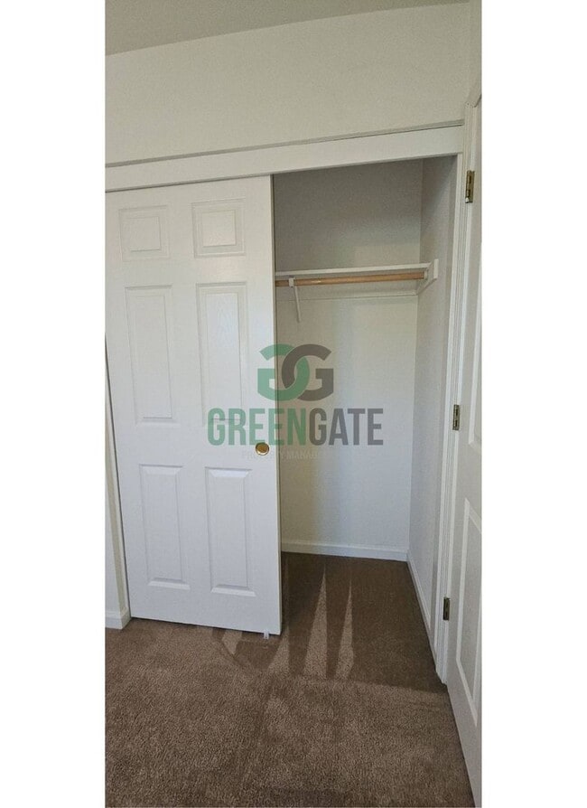 Building Photo - Beautiful 4 Bedroom, 3 Bathroom Home in Tr...