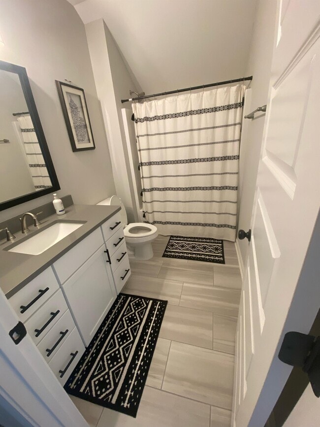 Building Photo - 9183 Helena Dr