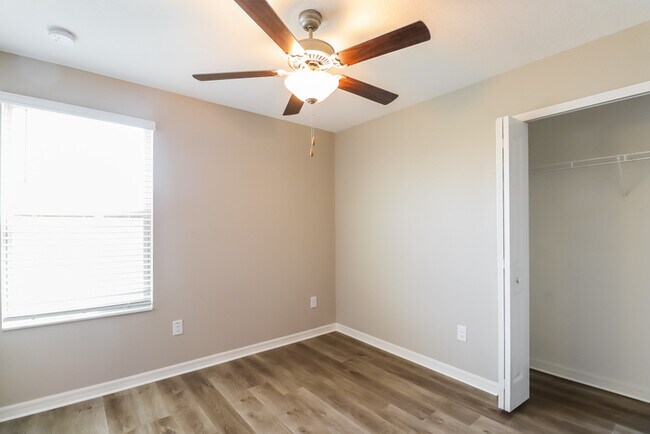 Building Photo - 10251 Boggy Moss Dr