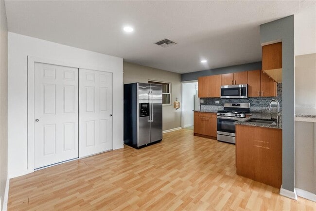 Building Photo - 6432 26th St W