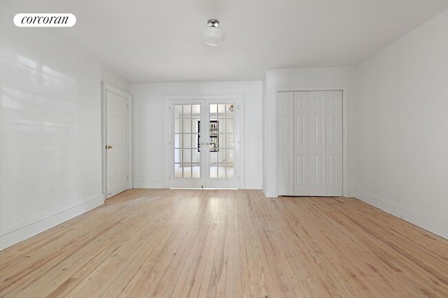 Building Photo - 46 1st Pl