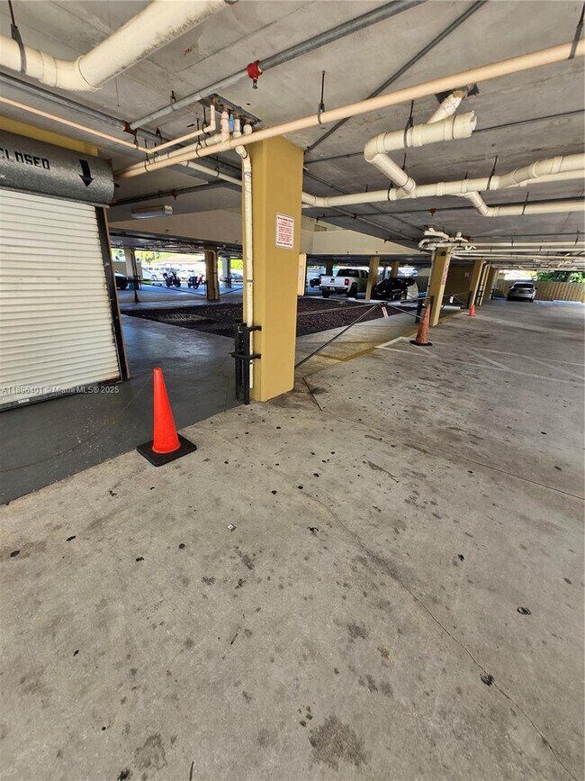 Building Photo - 2647 NW 25th Ave