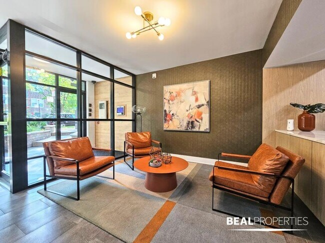 Building Photo - 1 bedroom in CHICAGO IL 60657