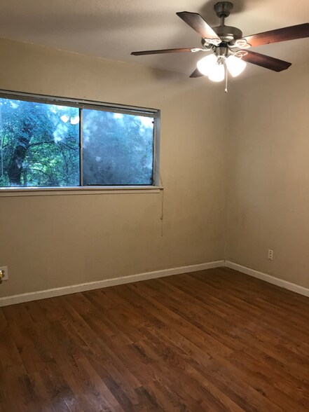 Building Photo - 3605 Eagle Pass Rd