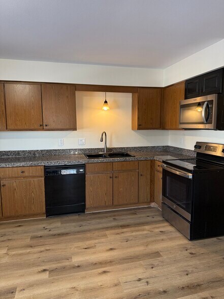 Kitchen - 440 Hi View Dr