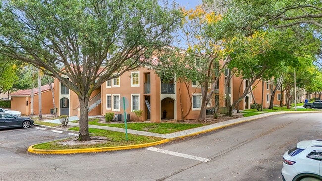 Building Photo - Super Cozy 2 bedroom in Desirable Neighborhood in coconut creek