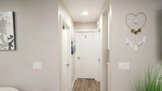 Building Photo - 1063-67 Gillespie Dr