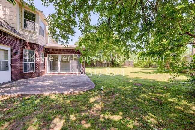 Building Photo - Beautiful home across from Jenks Middle School