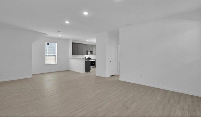 Building Photo - 326 Maple Bark Trl