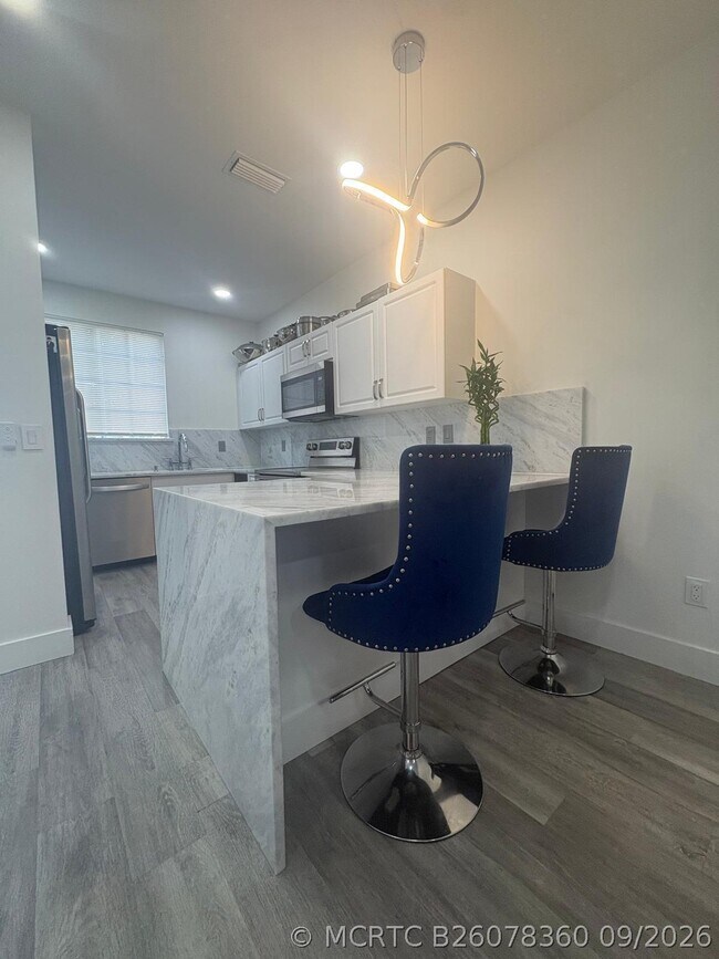Building Photo - 4770 NW 57th Pl