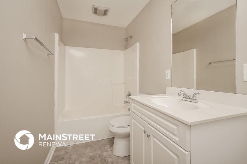 Building Photo - 1013 Matheus Dr