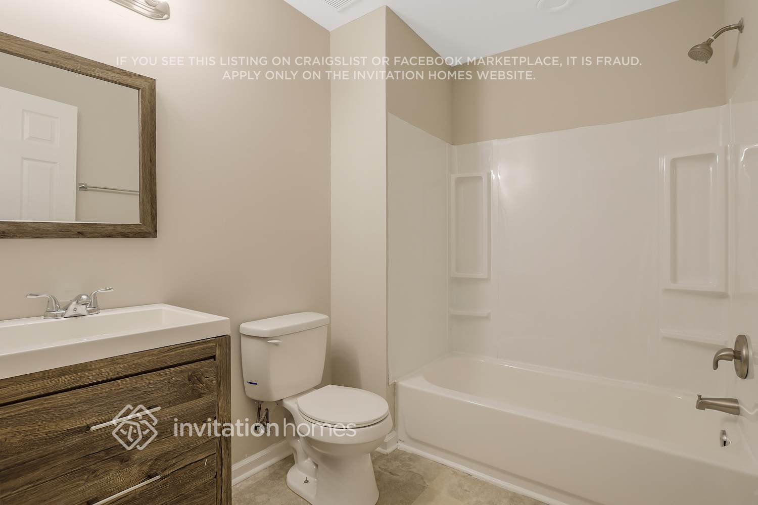 Building Photo - 1426 Spring Valley Ln