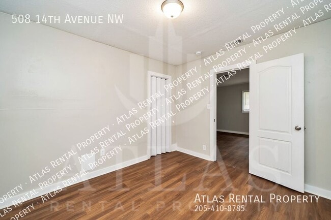 Building Photo - 508 14th Ave NW