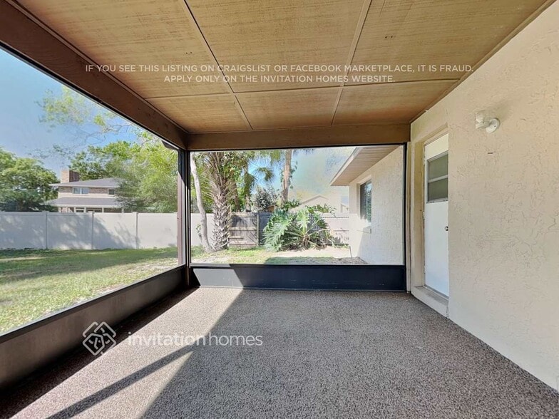 Building Photo - 8228 Lost Lake Dr