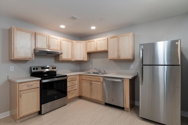 Building Photo - Putnam Block Winslow – One-Bedroom $1,900 ...