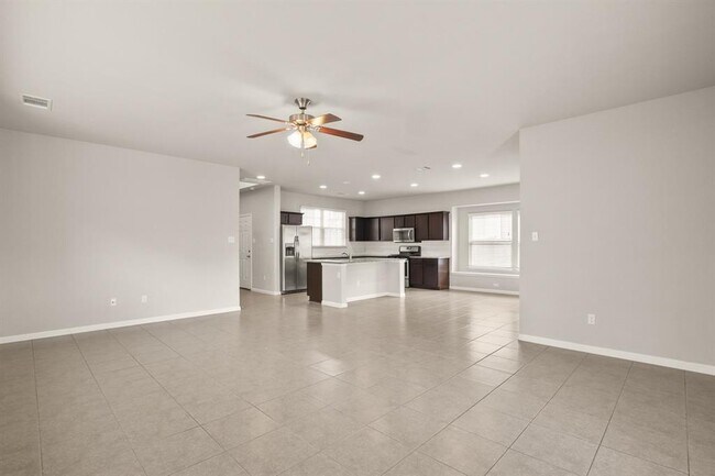 Building Photo - 440 Canadian Springs Dr