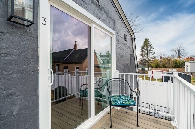 Building Photo - 222 Prospect St