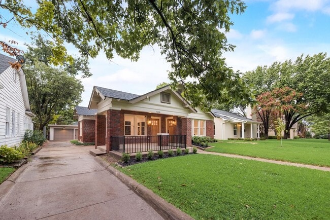 Building Photo - 5406 Vanderbilt Ave