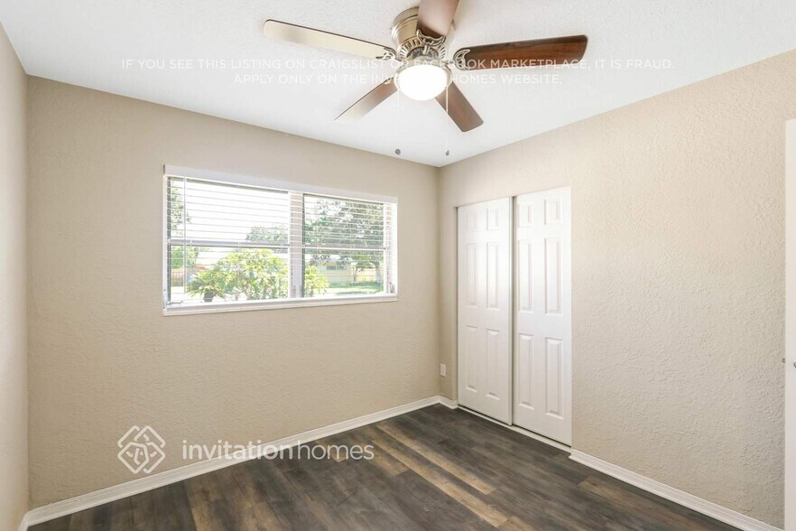 Building Photo - 3944 Porpoise Dr SE