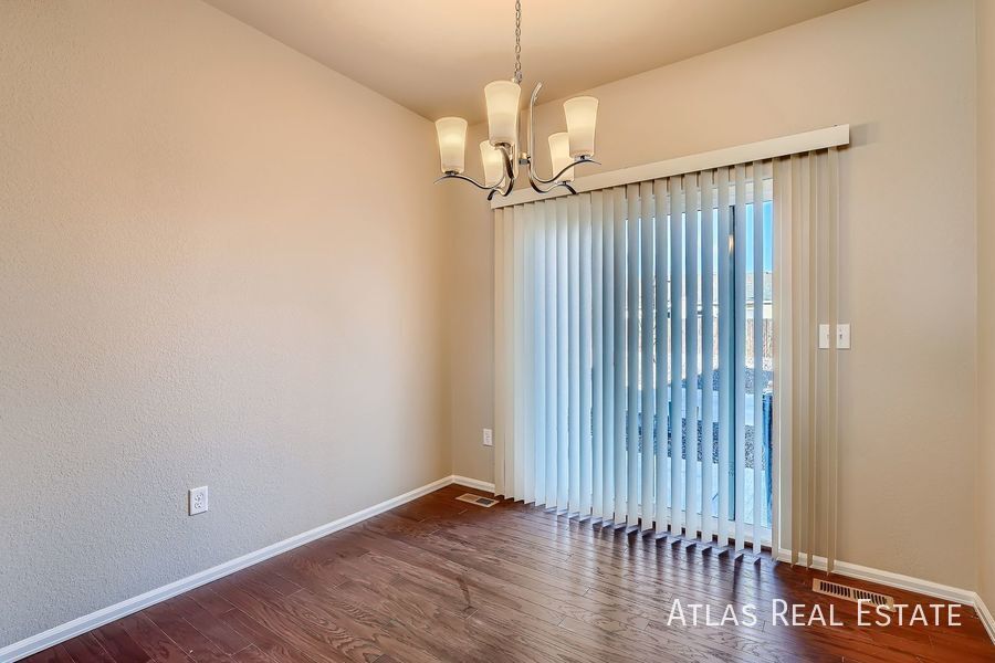 Building Photo - 710 Finch Dr