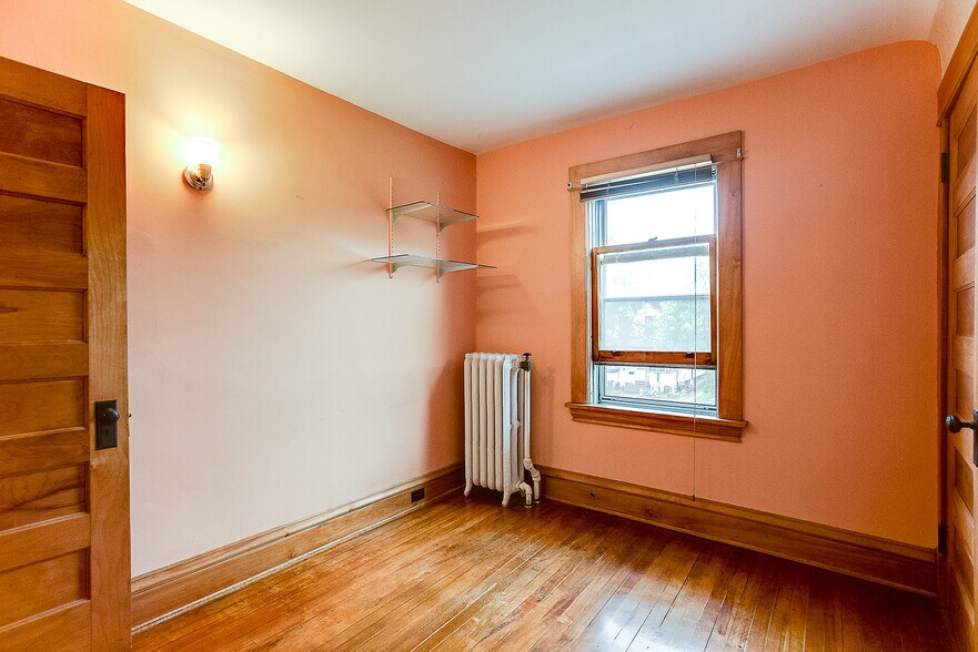 Building Photo - 1303 Englewood Ave