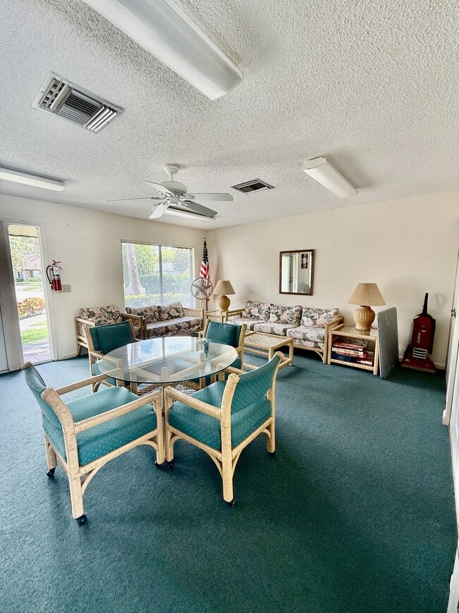 Building Photo - 1271 Powderpuff Dr