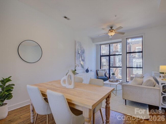 Building Photo - 636 Garden District Dr