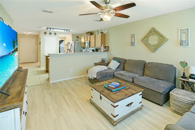 Building Photo - 911 Live Oak Dr