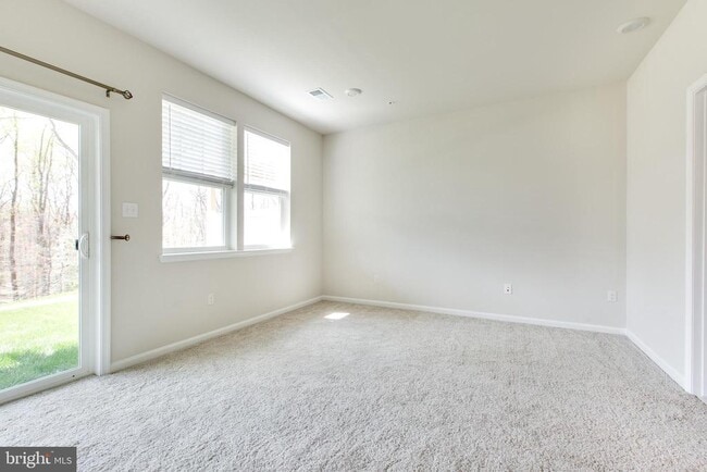 Building Photo - 3117 Laurel Hl Rd