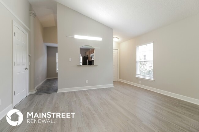 Building Photo - 2404 S Shine Ave