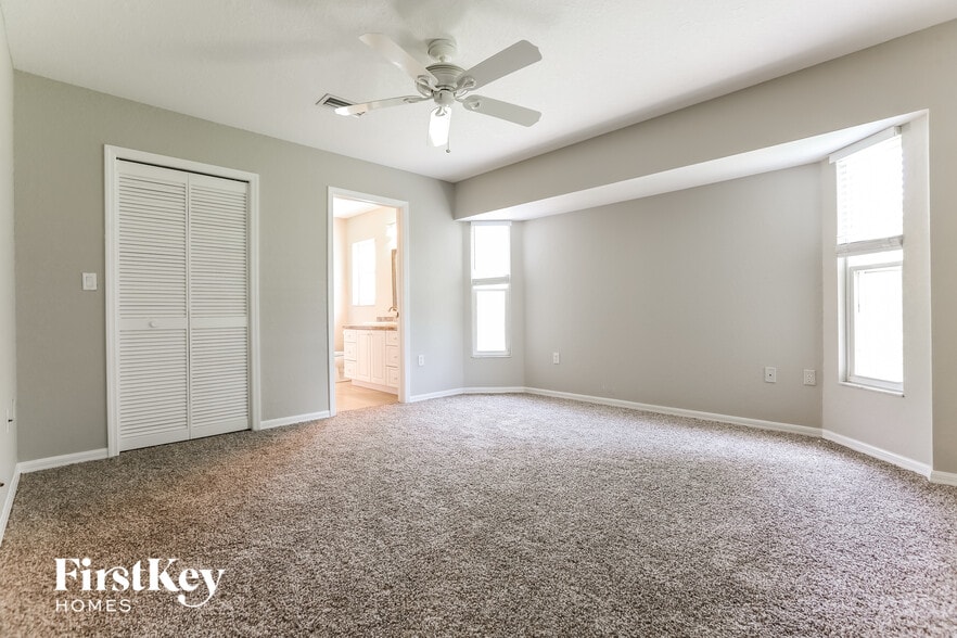 Building Photo - 1138 Presque Isle Dr