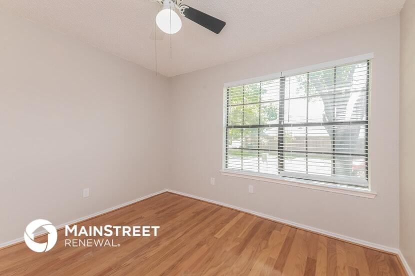 Building Photo - 6228 Los Altos Dr