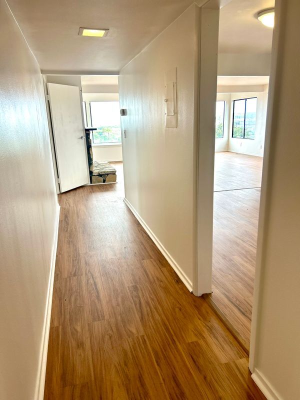 Building Photo - 25072 Alicia Dr