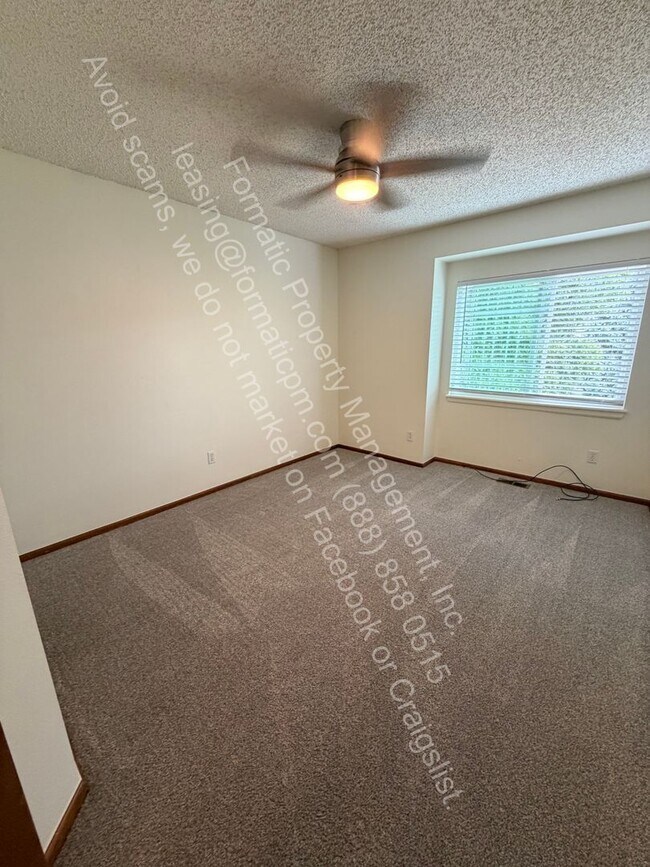 Building Photo - 9663 Lameria Dr