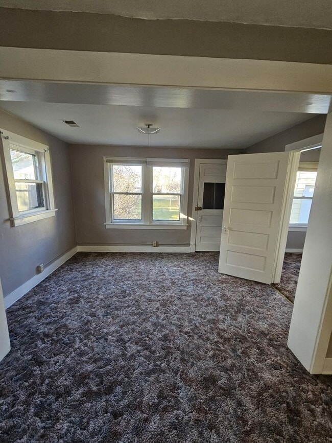 Building Photo - 539 S McKinley St