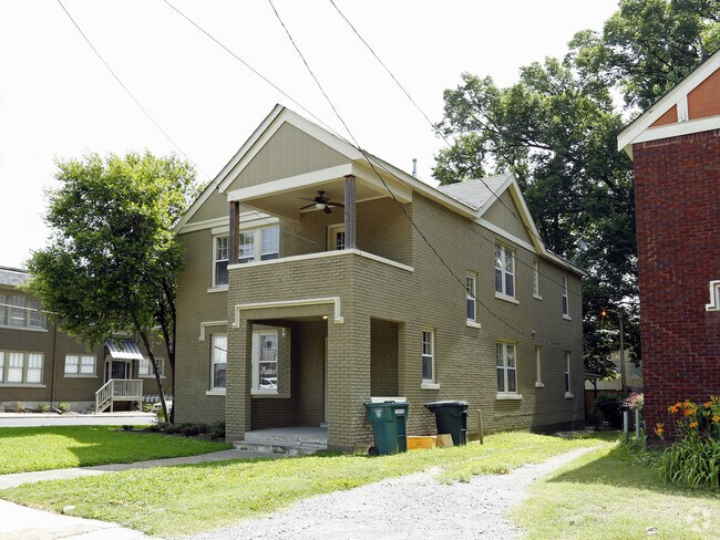 Building Photo - 20 Diana St