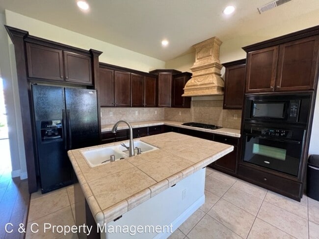 Building Photo - 3 br, 2 bath House - 5967 E Via Peccio Drive